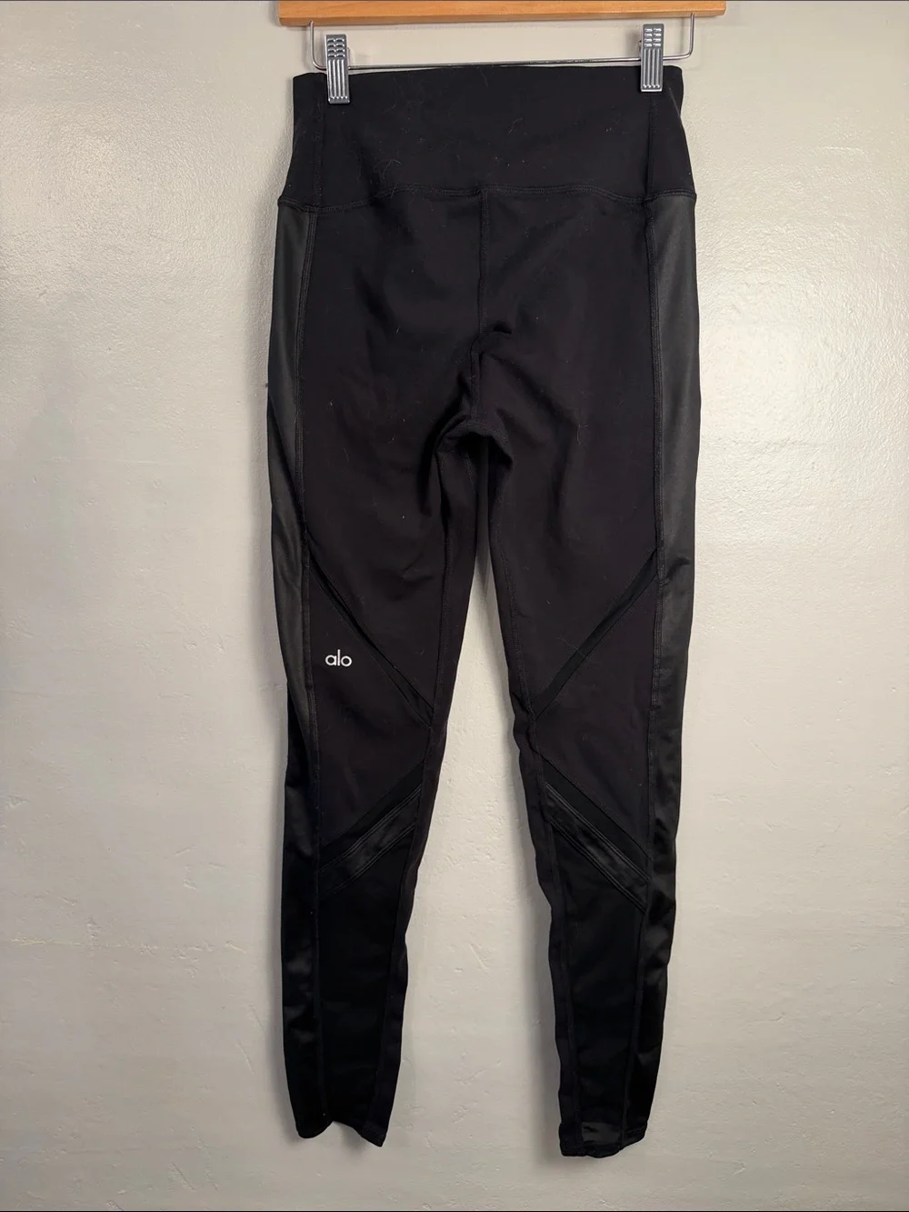 Alo Leggings Long Black Net Trim Inserts Diagonal Design Satin Strips